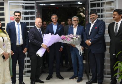 Veon CEO lauds Mobilink Bank's 35% green energy transition