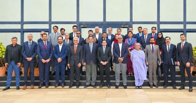 Federal Minister for Petroleum Visits Pakistan State Oil,