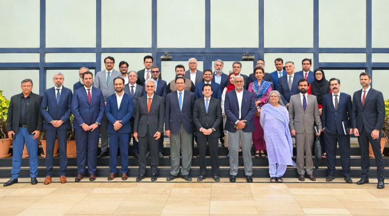 Federal Minister for Petroleum Visits Pakistan State Oil,